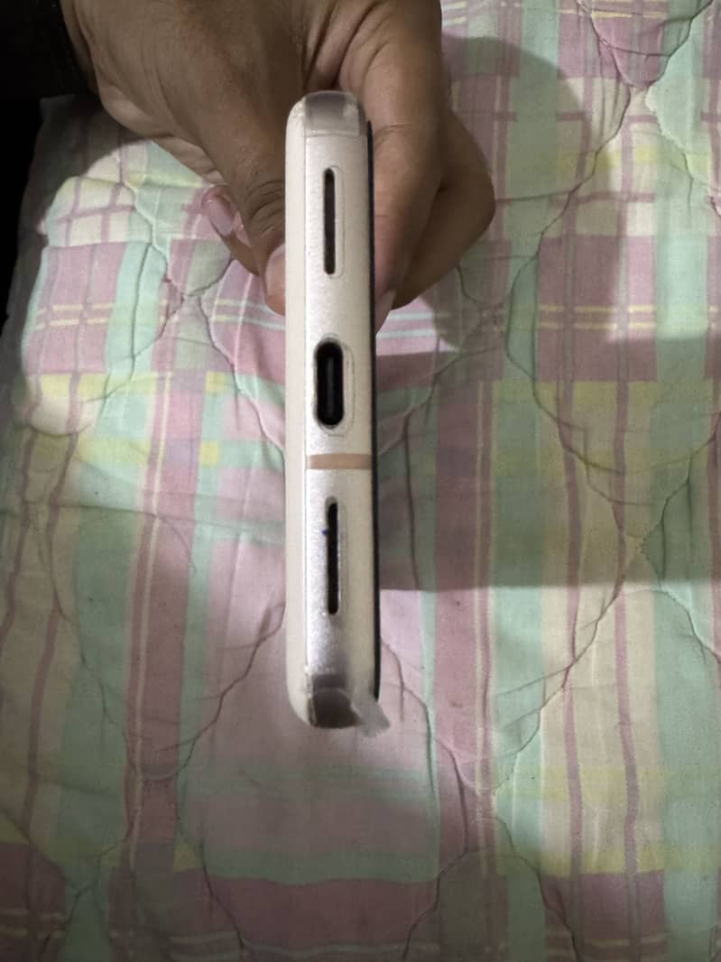 Google Pixel 8 3