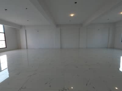 220 Sqyd Building Available for Commercial use in Gulshan-e-Iqbal Block 4