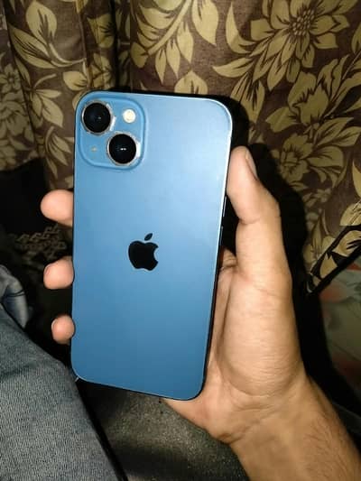 Apple iPhone 13