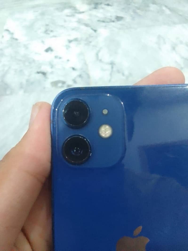 Apple iPhone 12 mini 4