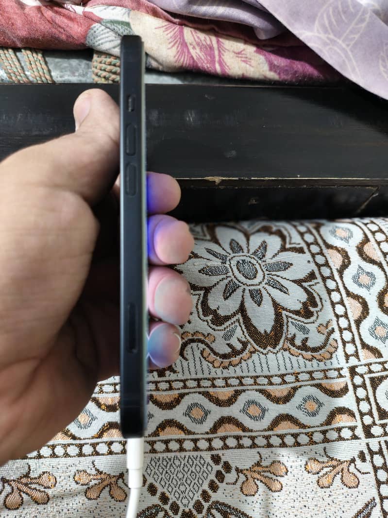 Apple iPhone 15 1
