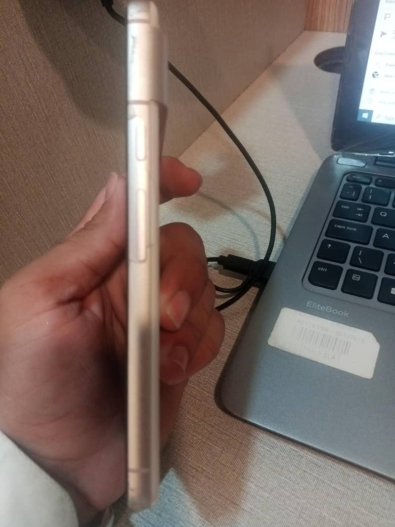Google Pixel 8 3