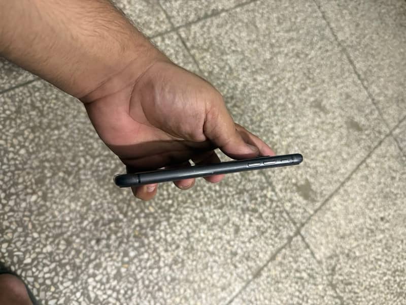 Apple iPhone 11 2