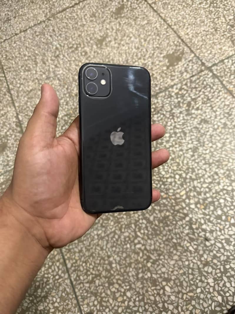 Apple iPhone 11 4