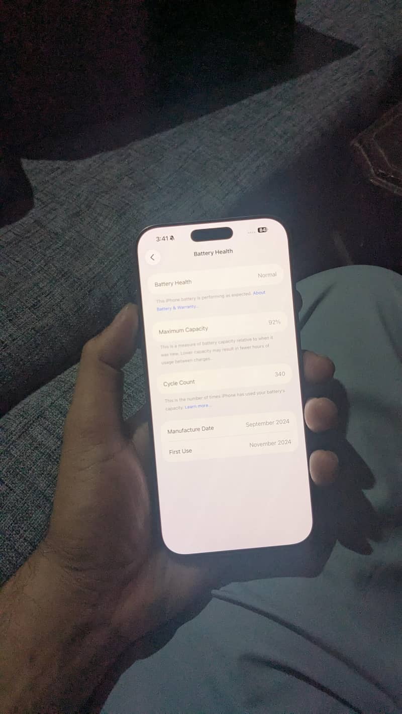 Apple iPhone 16 Pro Max 2