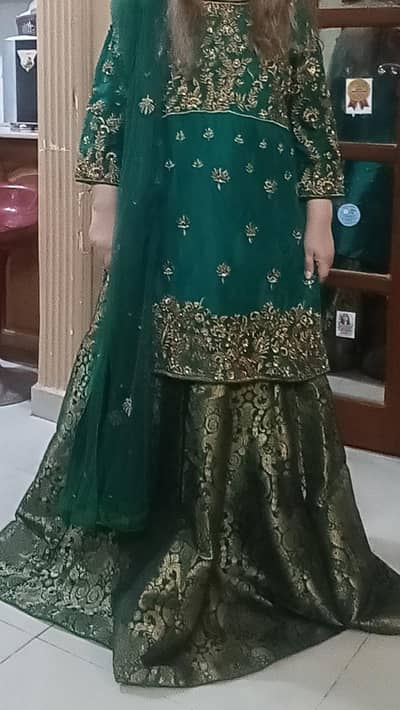 Green fancy 3 peace suit
