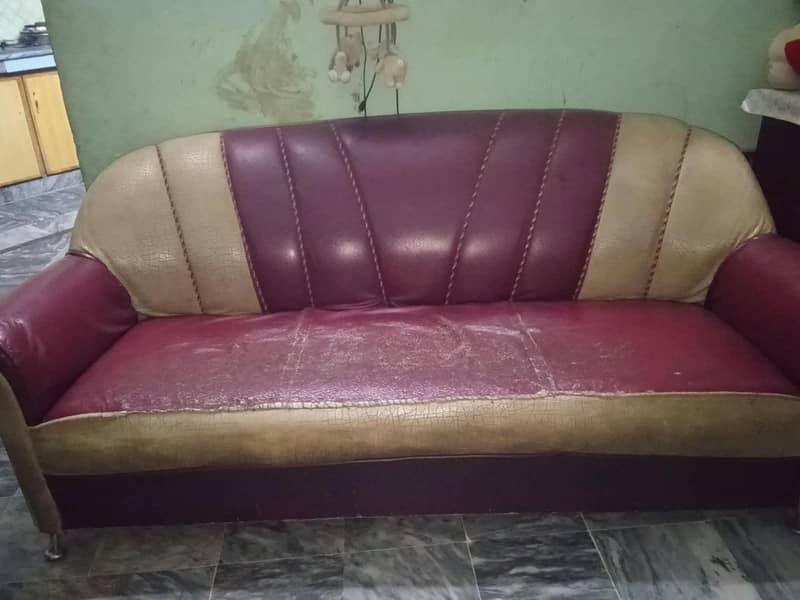 5 seter sofa set available 0