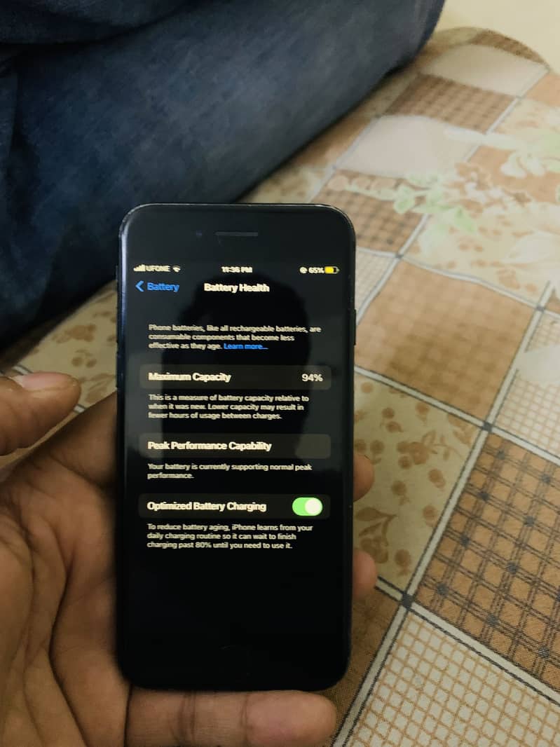 Apple iPhone 7 1