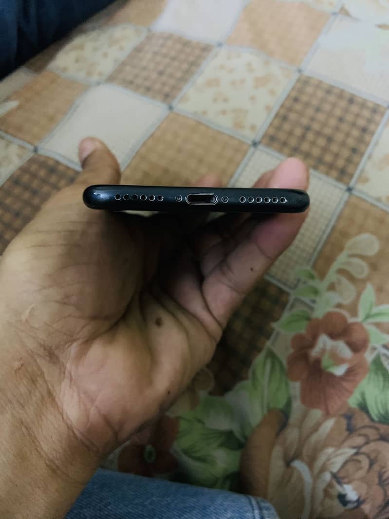 Apple iPhone 7 5