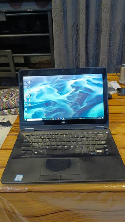 Dell latitude E7270 | Touch Screen | Core i5 6th gen 8gb ram