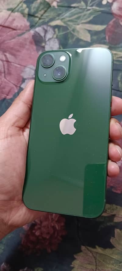 Apple iPhone 13