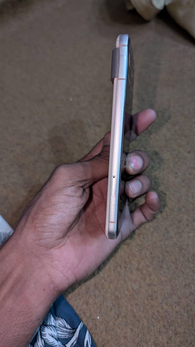 Google Pixel 8 3