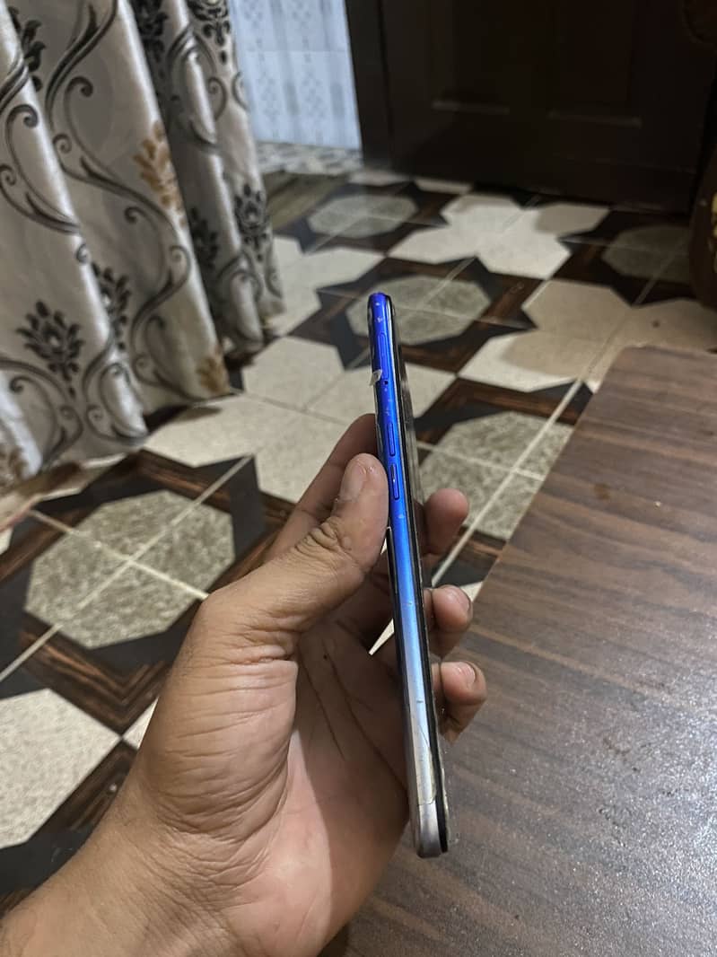 OPPO A54 4