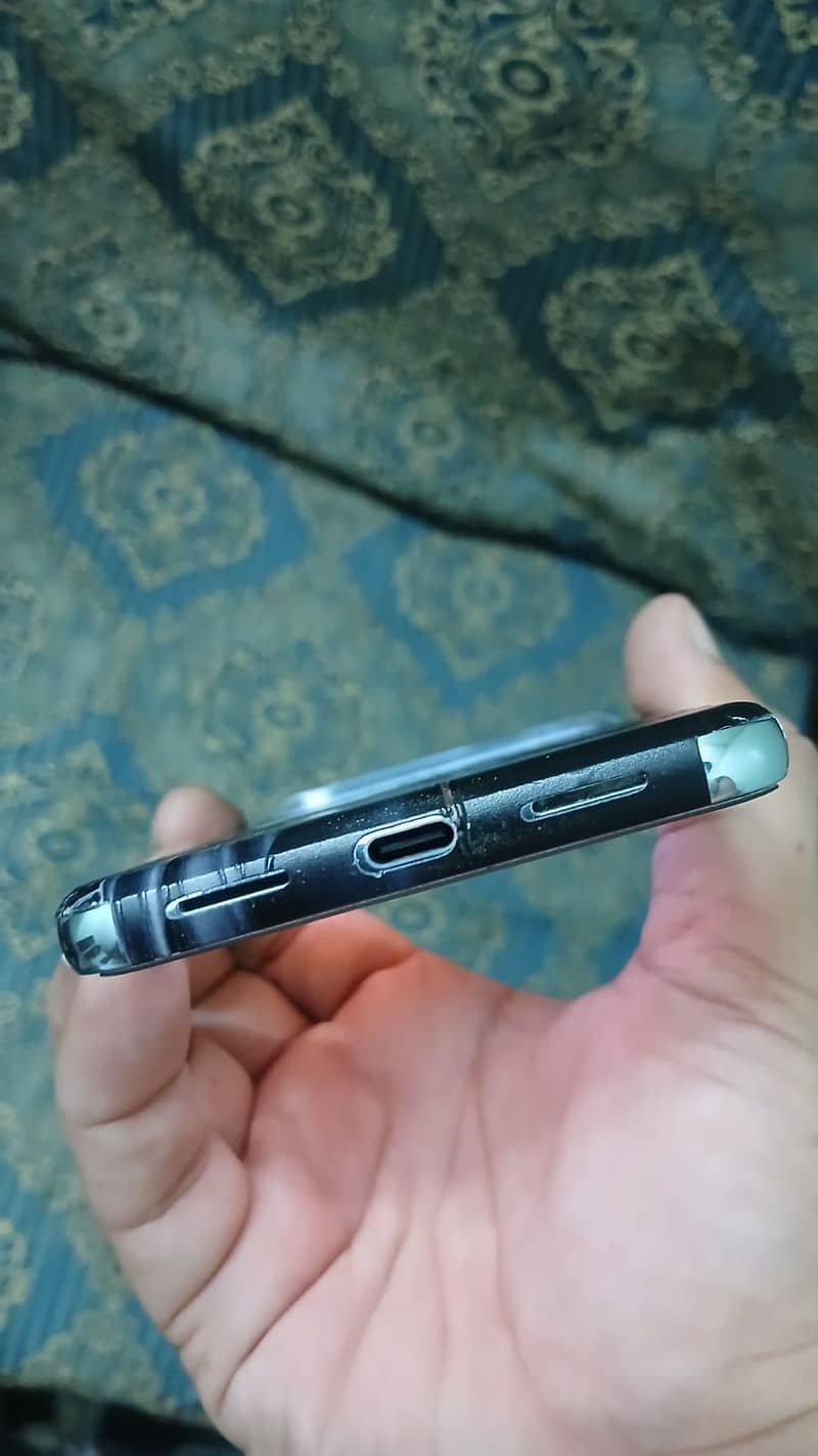 Google Pixel 8 Pro 4