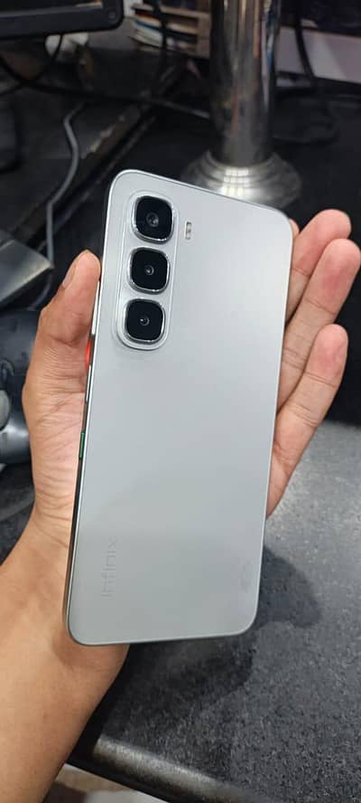 Infinix Hot60i