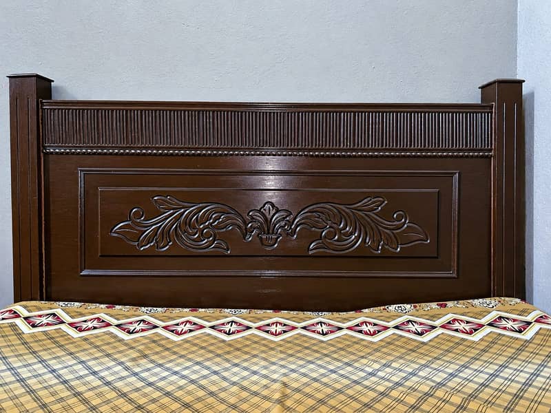 King size bed 1