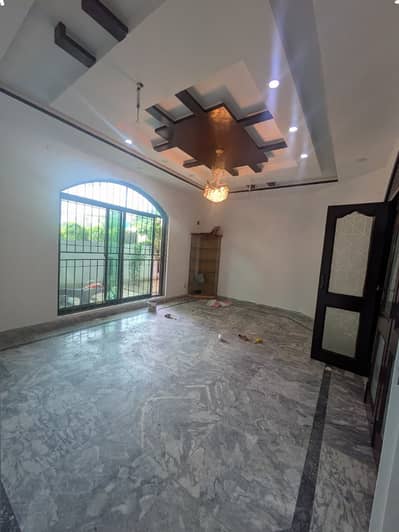 10 MARLA FULL HOUSE AVAILABLE FOR RENT IN PUNJAB COOPERATIVE HOUSING SOCIETY.