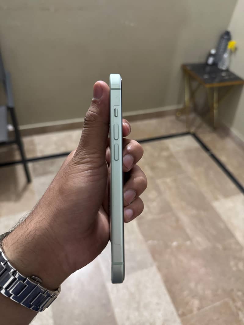 Apple iPhone 15 0