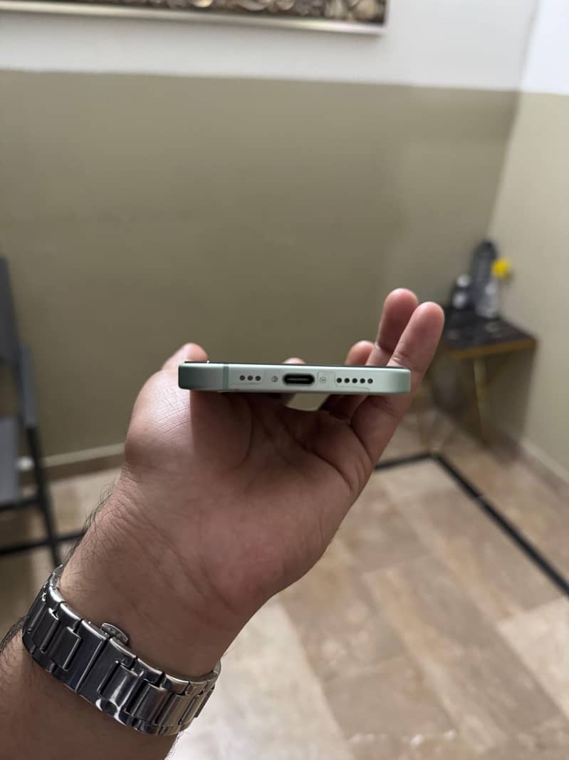Apple iPhone 15 2