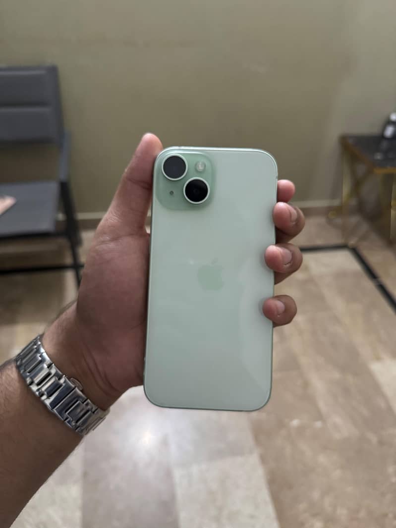 Apple iPhone 15 3