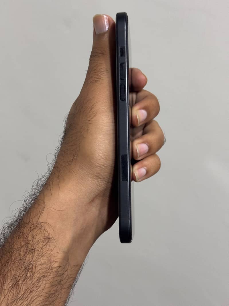 Apple iPhone 15 plus 2
