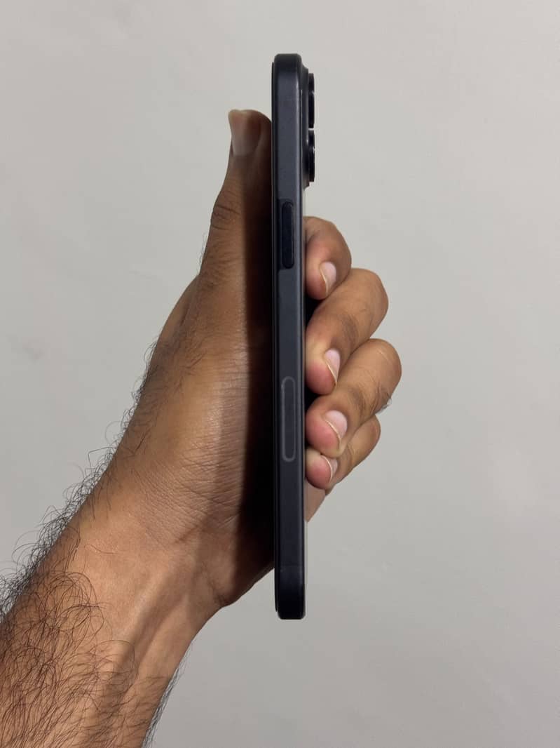 Apple iPhone 15 plus 3