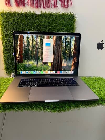 apple macbook pro 2018/2016/15 inch 16 gb ram 512 gb ssd 256 gb