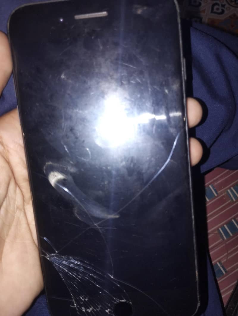 Apple iPhone 8 Plus 2