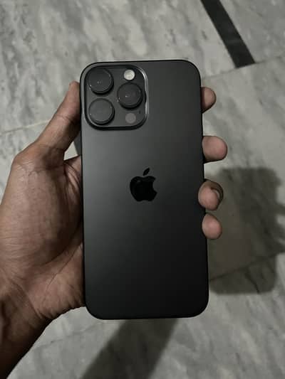 Apple iPhone 16 Pro Max