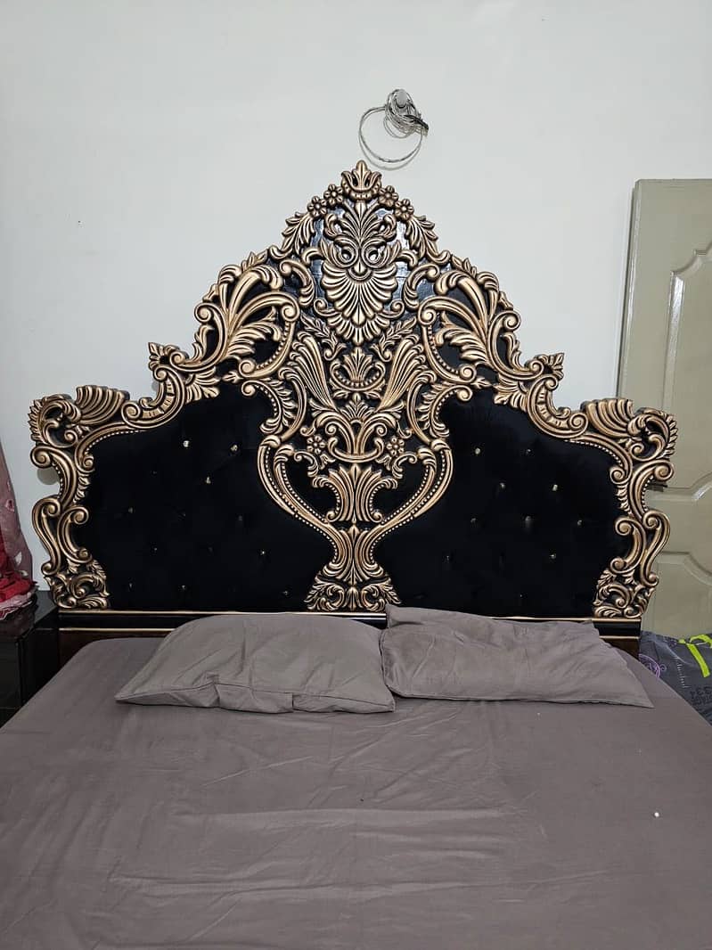 Bed set and dressing 0