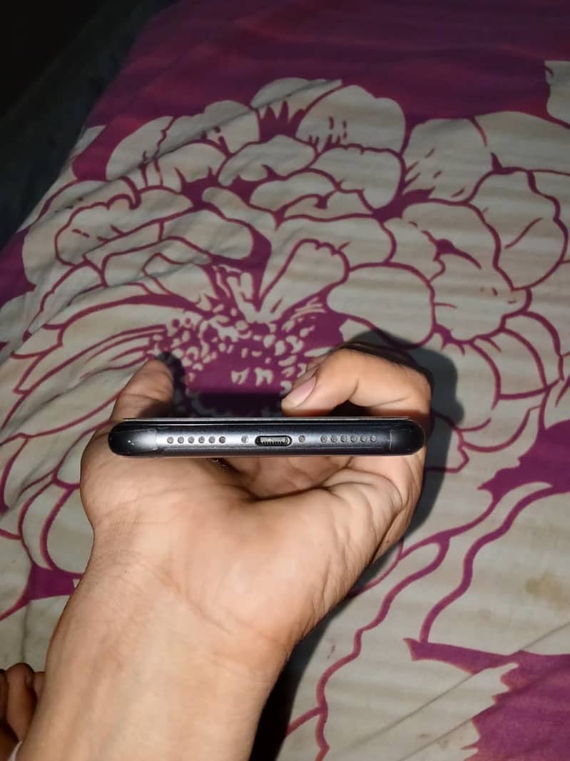 Apple iPhone 11 5
