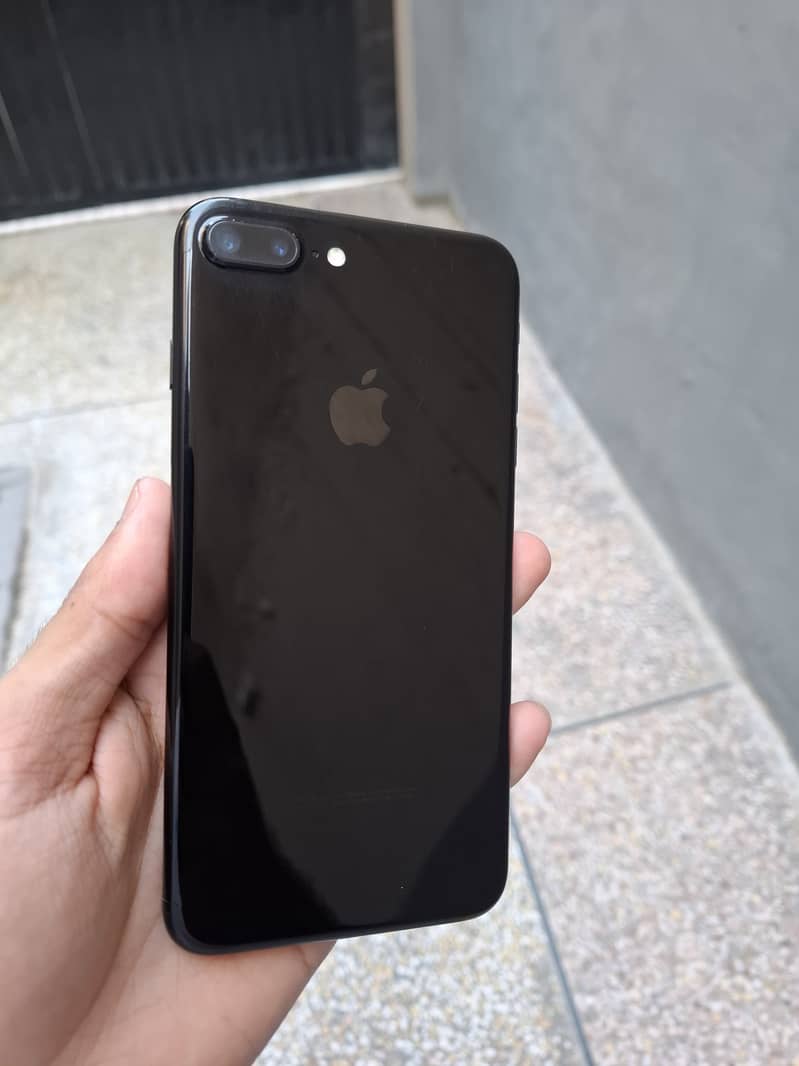 Apple iPhone 7 Plus 3