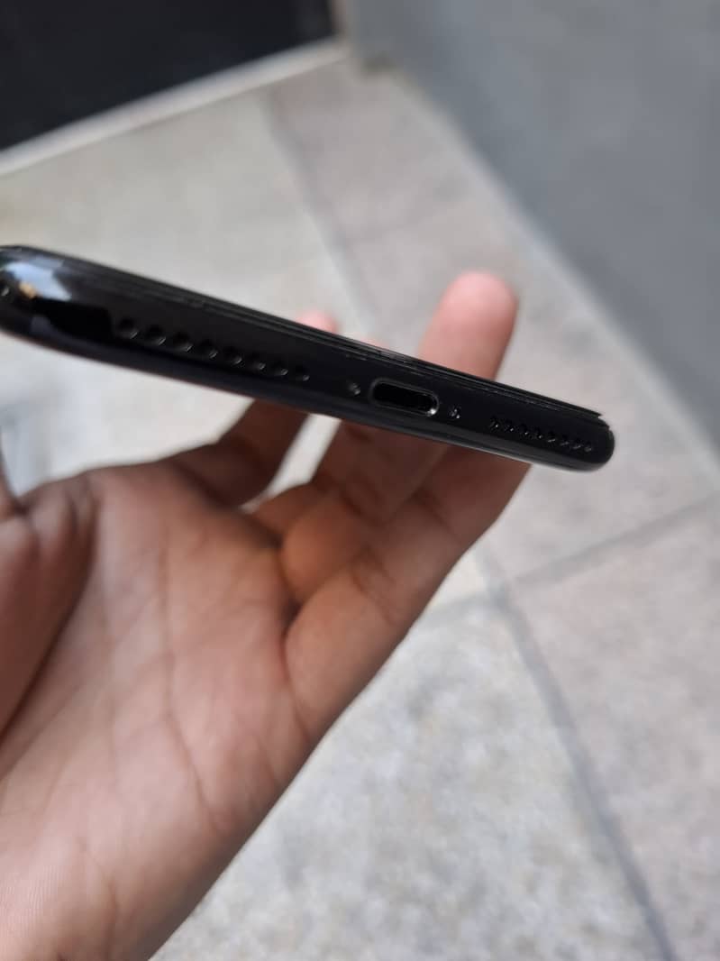 Apple iPhone 7 Plus 4