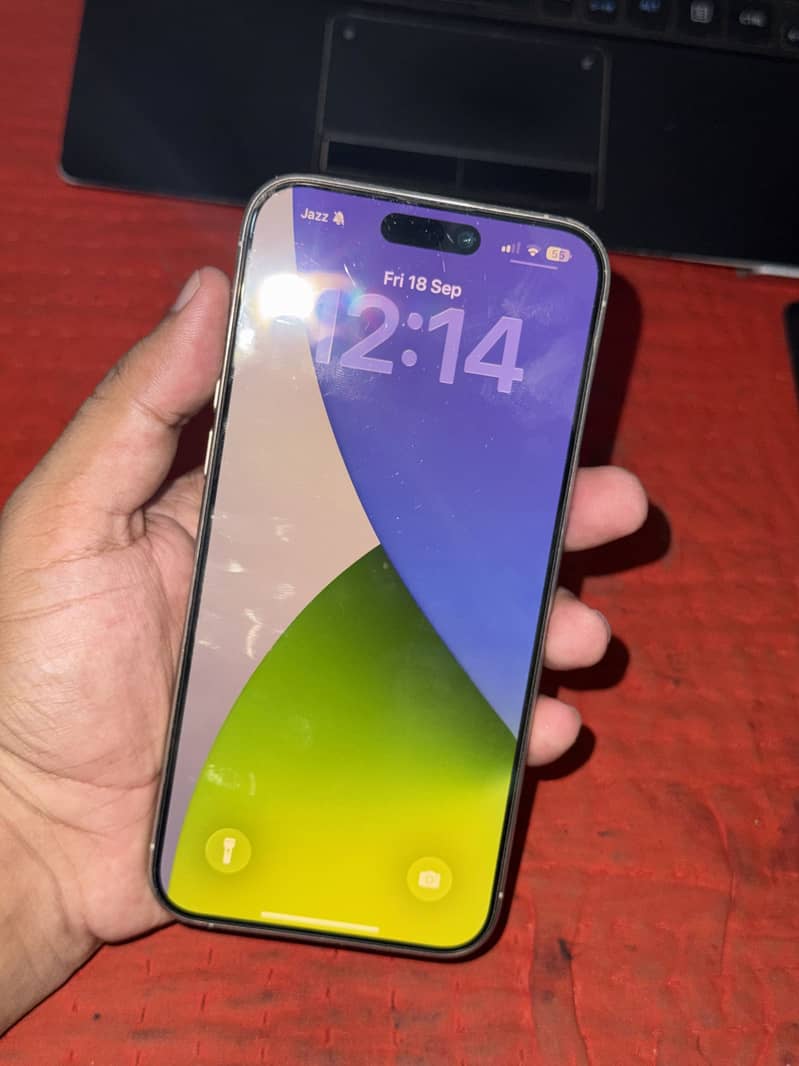 Apple iPhone 15 Pro Max 2