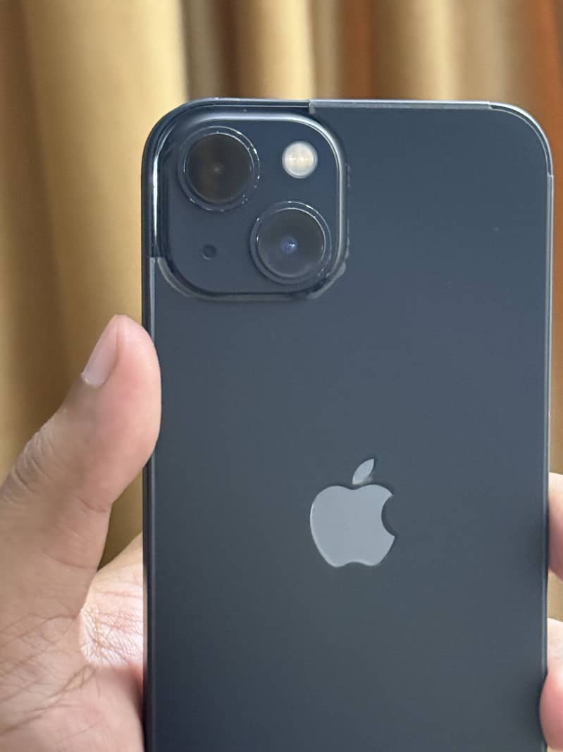 Apple iPhone 13 0