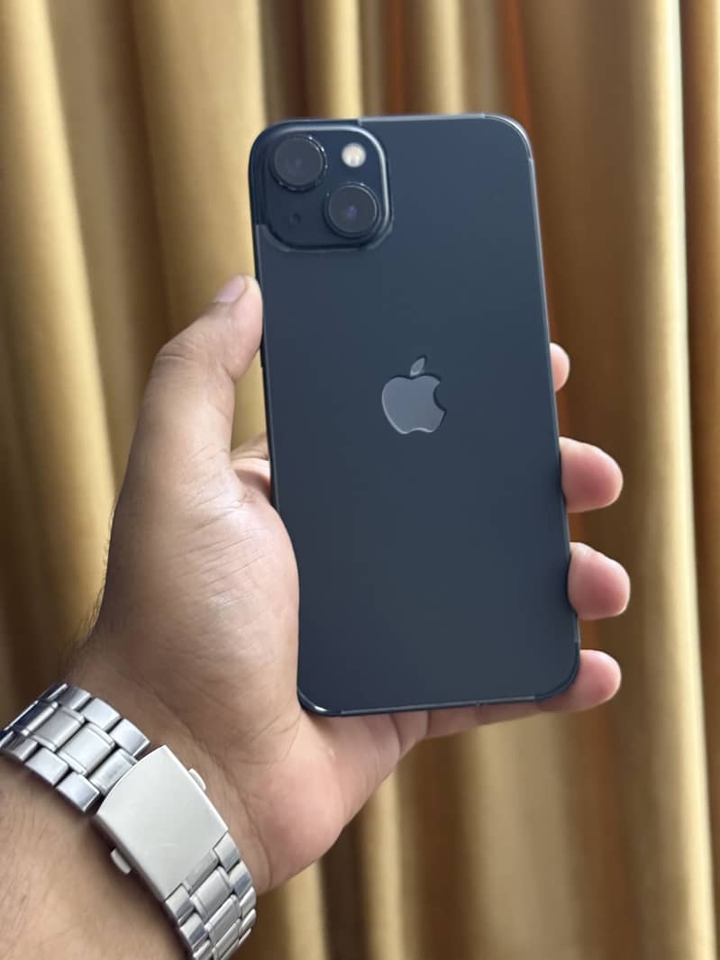 Apple iPhone 13 2