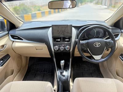 Toyota Yaris 2021 black 1.3 ativ fully orignal