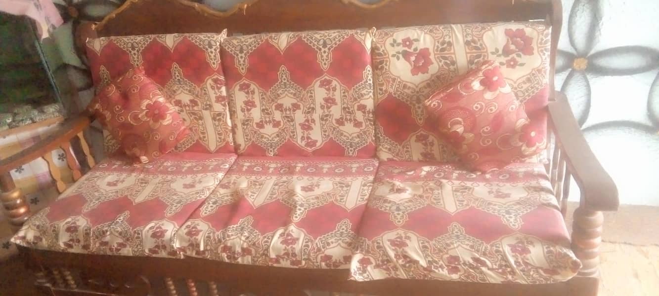 لکڑی کا فرنیچر 3