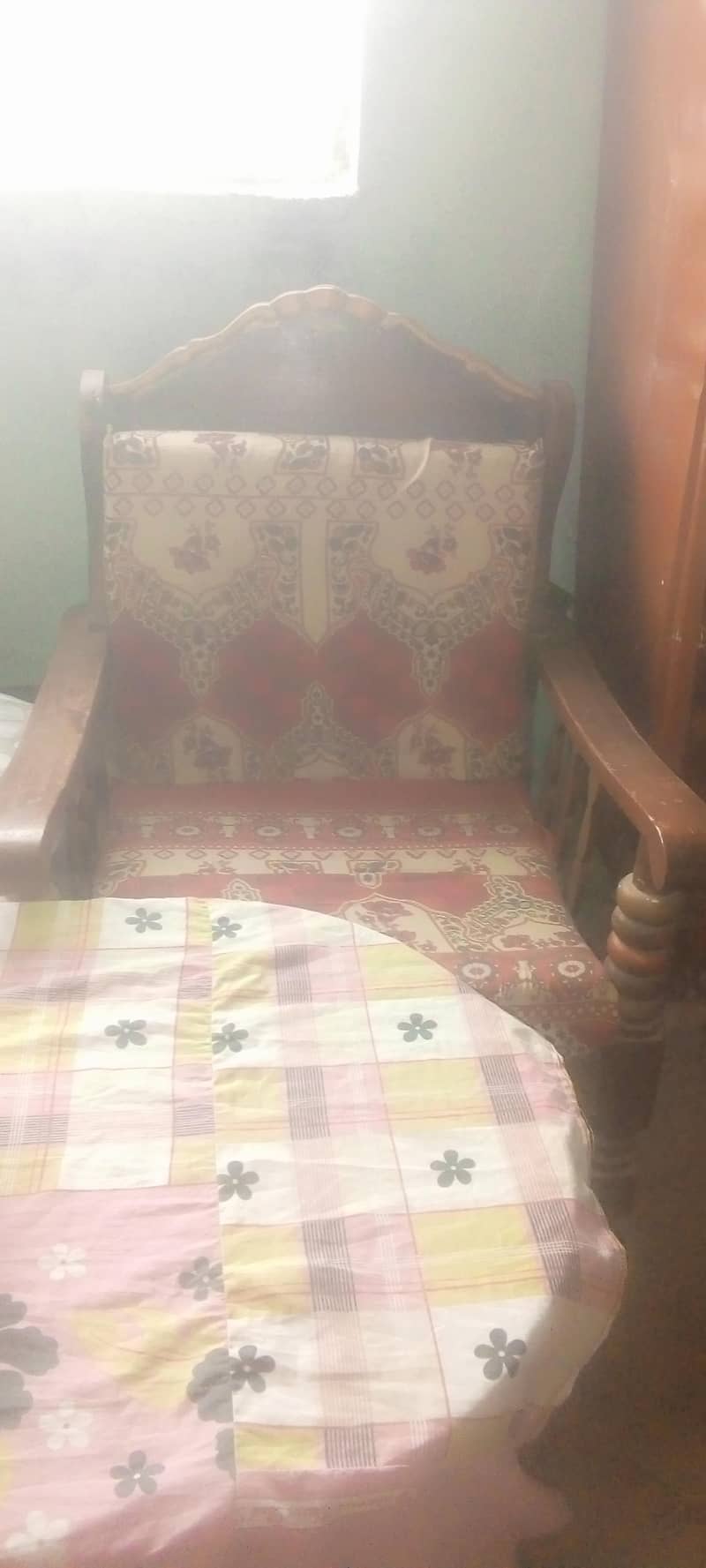 لکڑی کا فرنیچر 4
