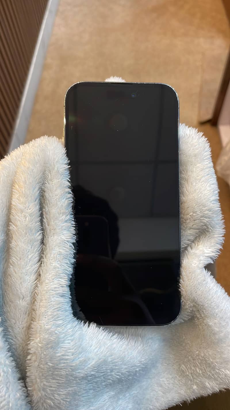 Apple iPhone 14 Pro 1