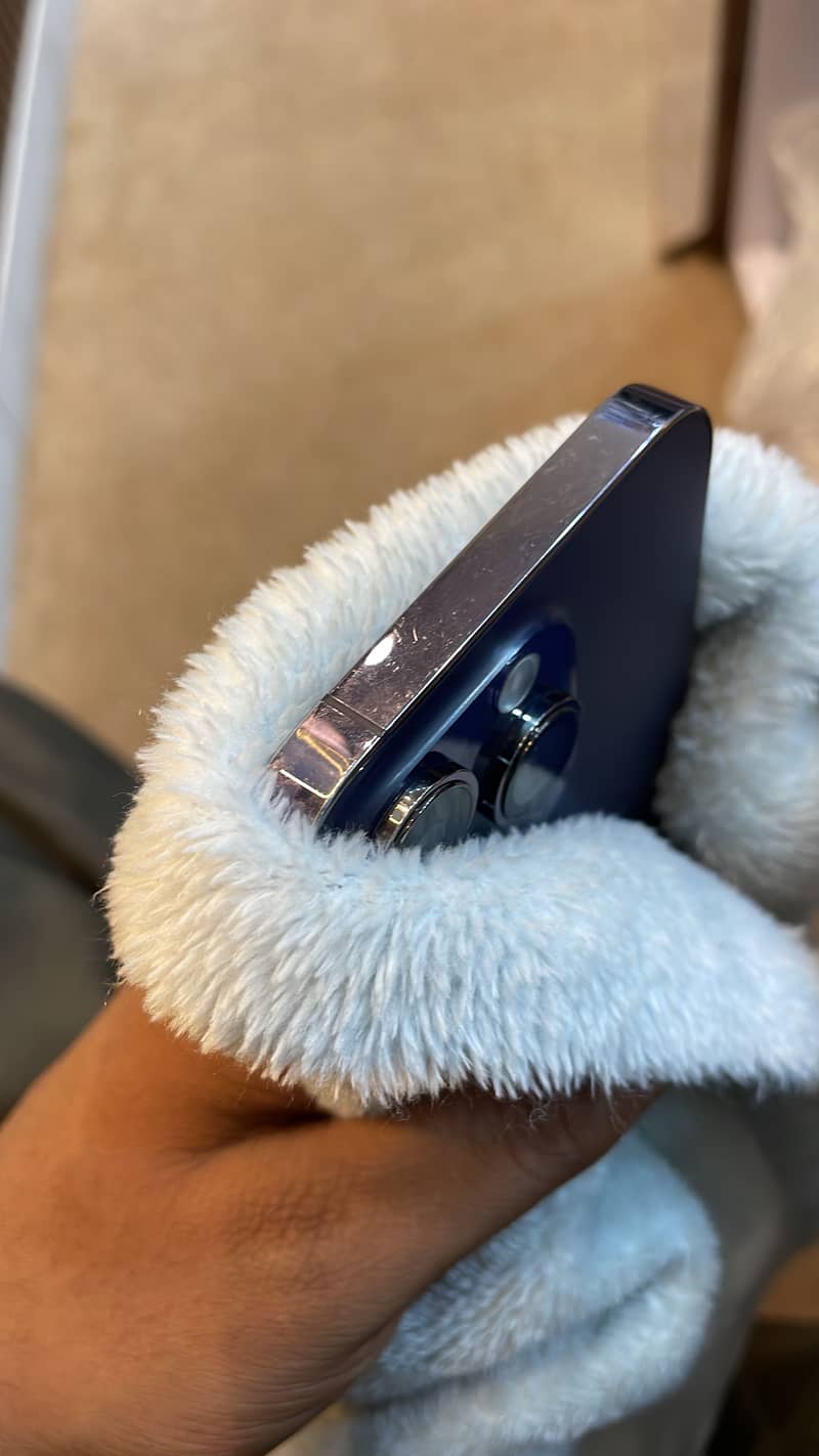 Apple iPhone 14 Pro 2