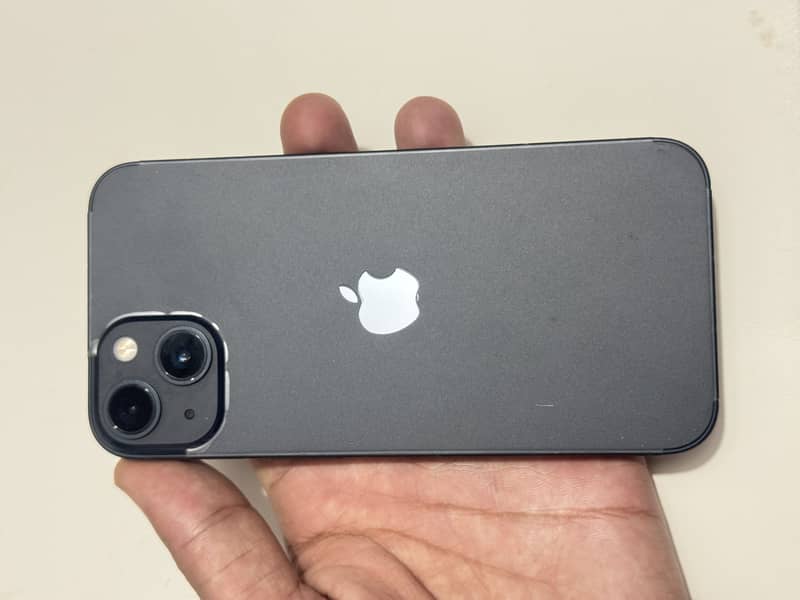 Apple iPhone 13 0