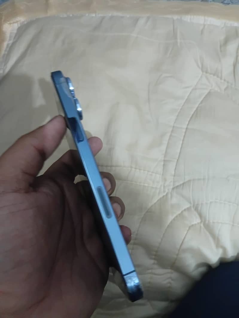 Apple iPhone 13 Pro Max 3