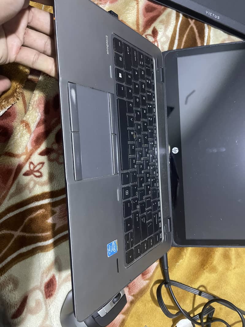 Hp core i5 5th Generation 8