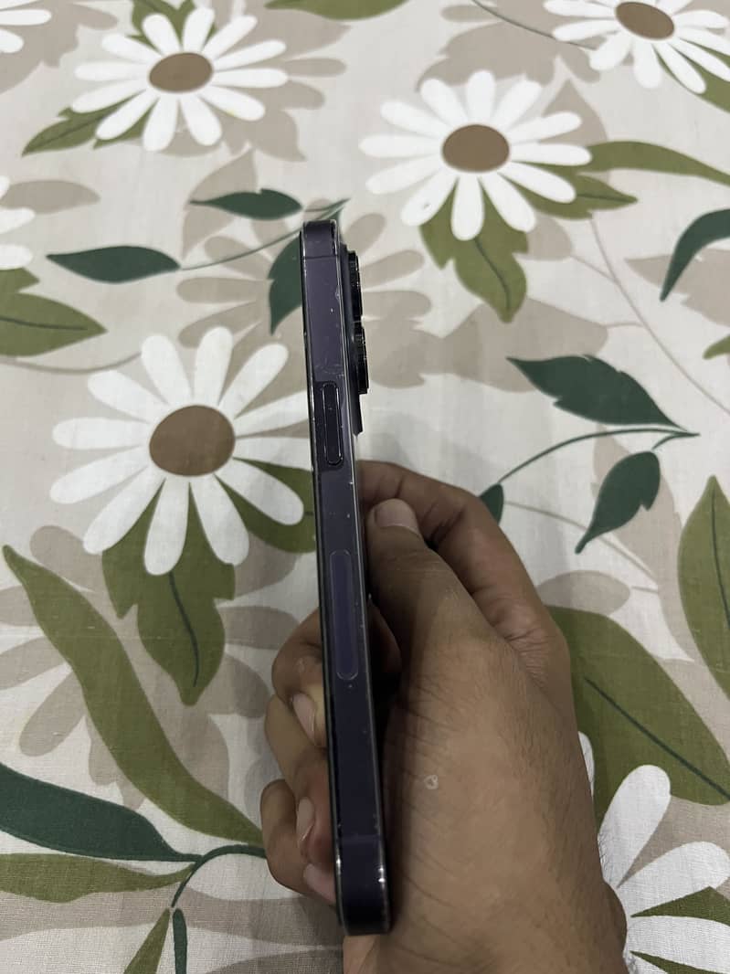 Apple iPhone 14 Pro 2