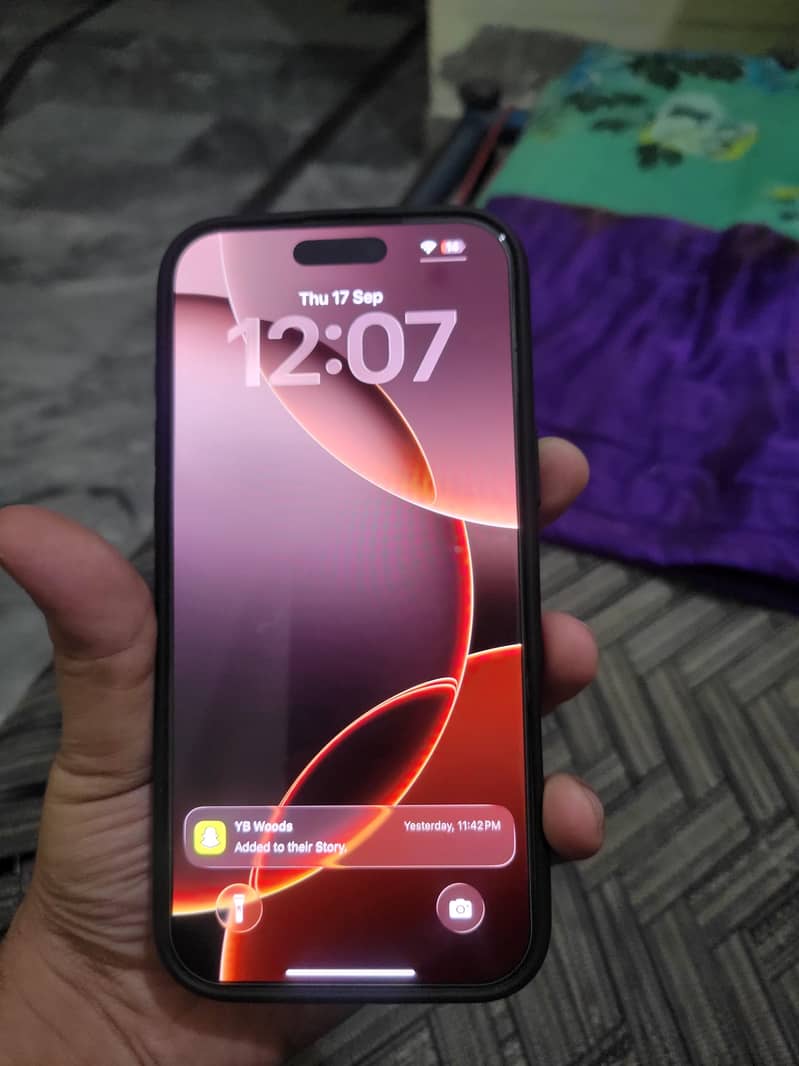 iphone 16 pro max 4