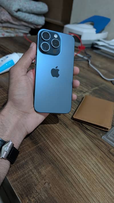 Apple iPhone 15 Pro waterpack jv