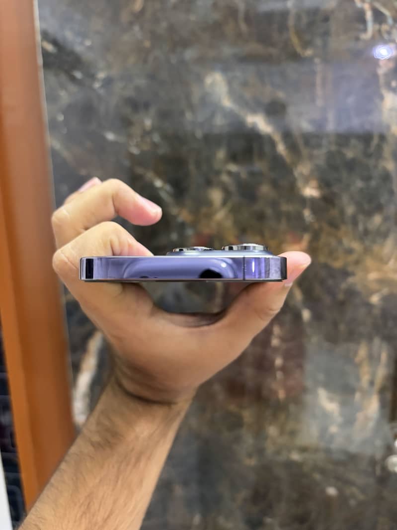 Apple iPhone 14 Pro 2
