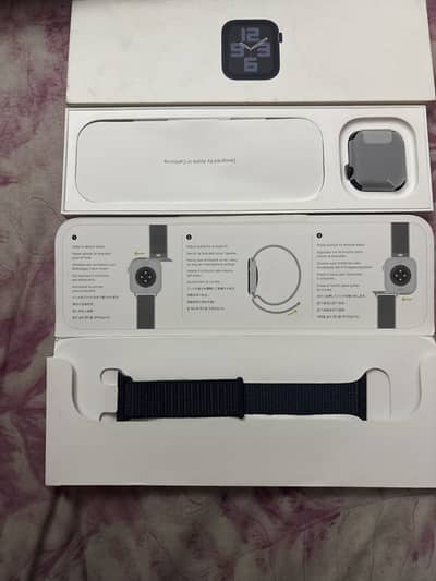 Apple Watch SE Gen 2 40MM New box packed