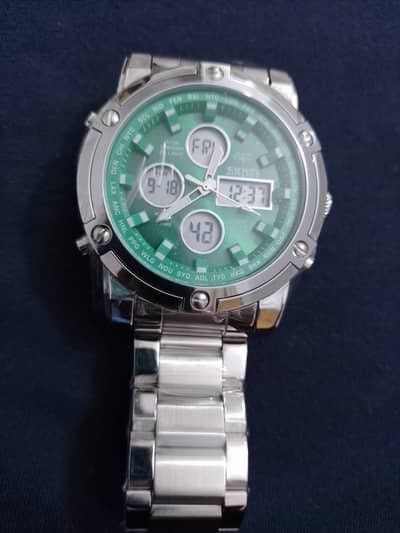 SKMEI BRANDED WATCH FOR SALE. NEW DOUBLE TIMING.